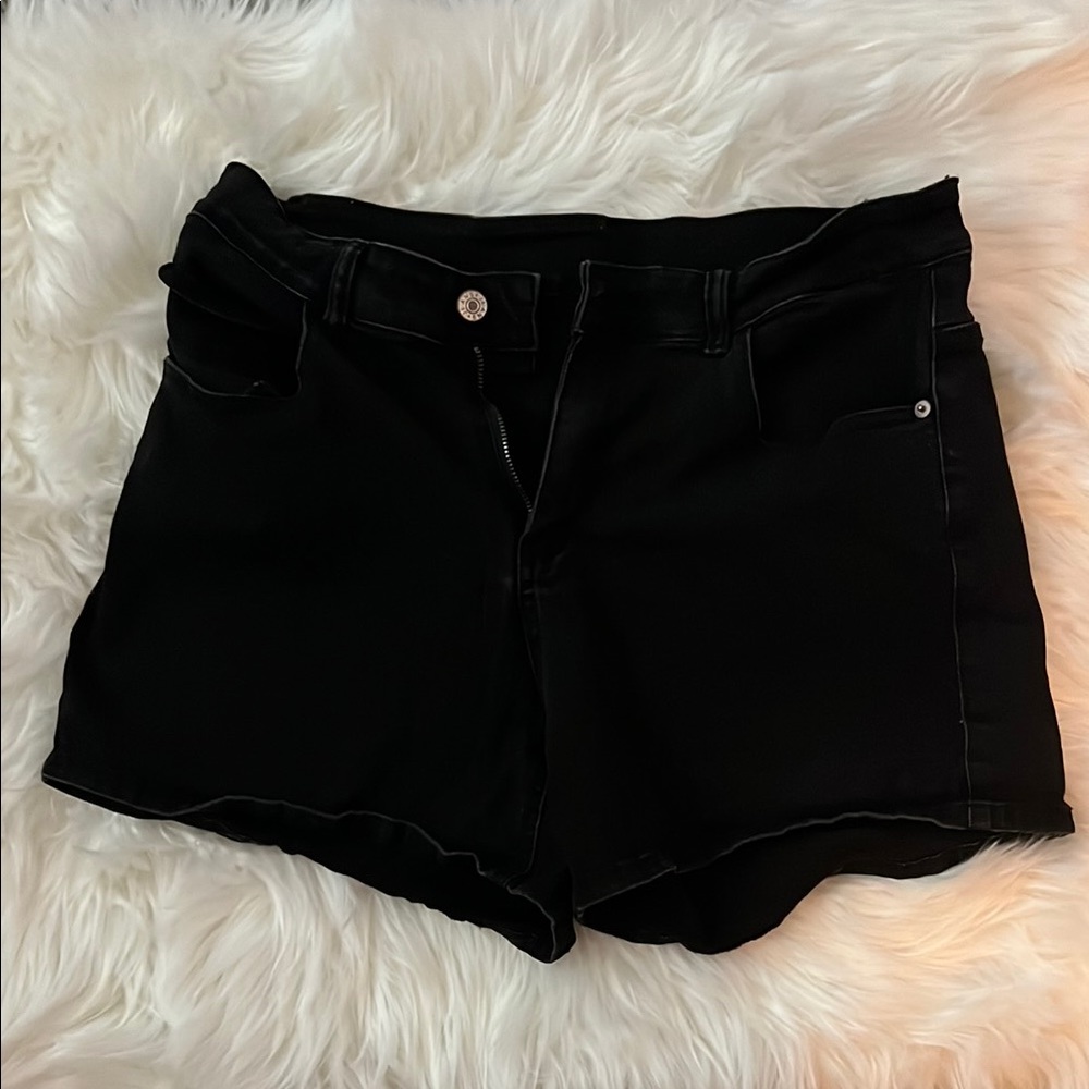 Women’s High Waist Black Denim Shorts size large